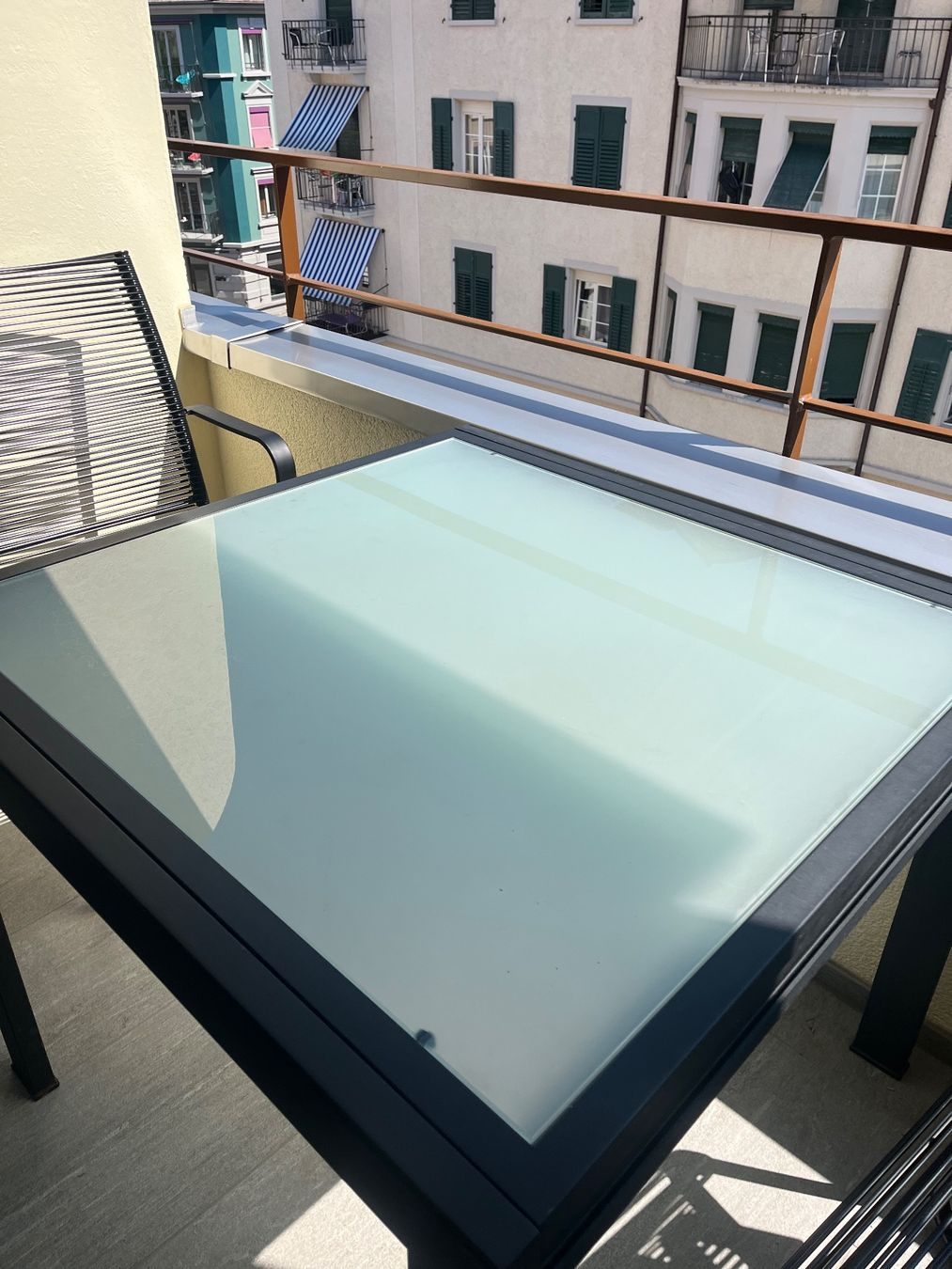 Tavoli: Extendable Outdoor Glass Table – Usato da Zürich venduto da mar_5pjr