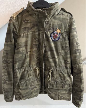 Tommy Jeans Übergangsjacke in Camouflage - Gr. M