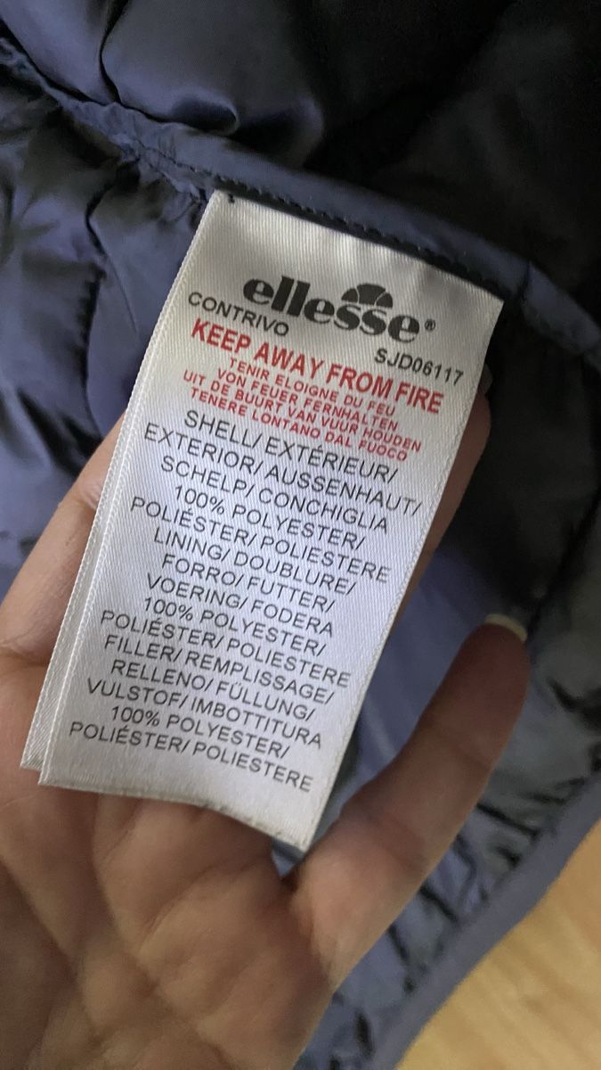 Ellesse Giacche & Cappotti: Ellesse Winterjacke, Graffitidesign, Top Zustand, Grösse M – Nuovo (secondo la descrizione) da Frauenfeld venduto da Sibi75 3