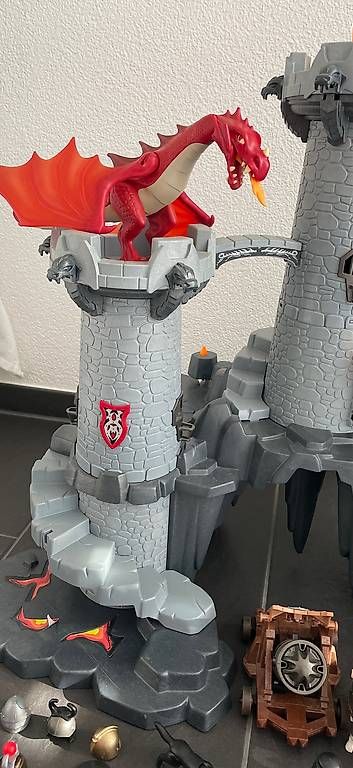 Giocattoli: Ritterburg  – Usato da Laufen venduto da ver_r2ym 2