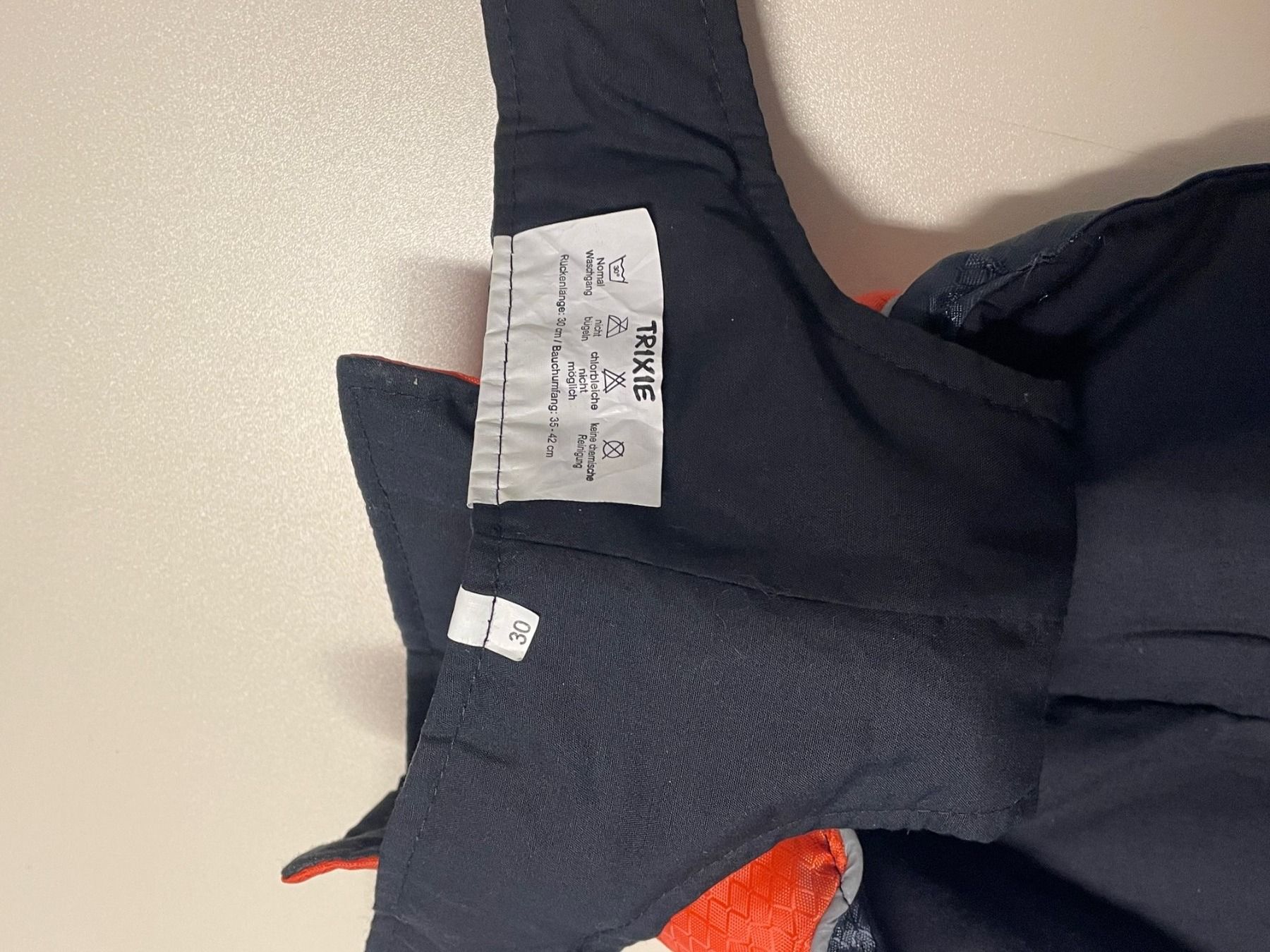 Trixie Abbigliamento: Hunde Wintermantel TRIXIE / Grösse 30 – Usato da Böckten venduto da 2staff09 3