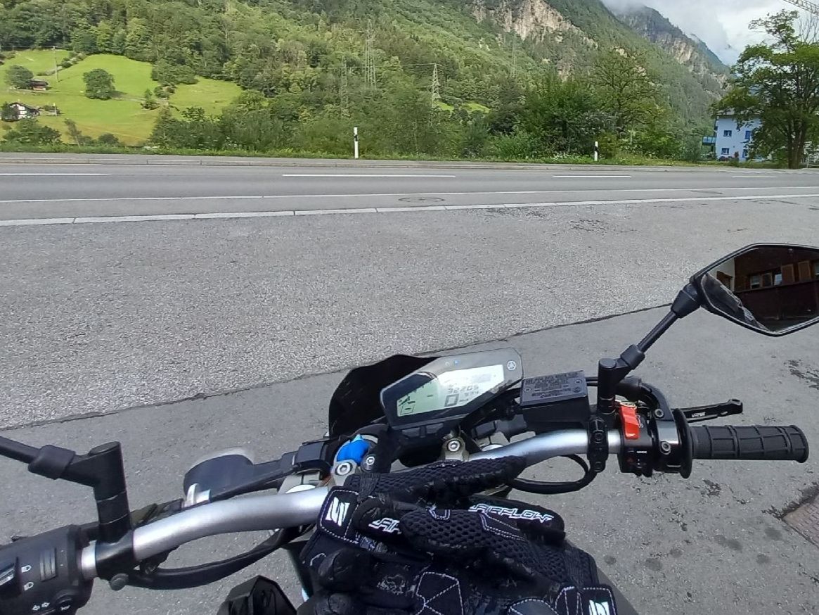 Yamaha Altro: Yamaha MT09 2015 – Usato da Schwyz venduto da Pink270 5