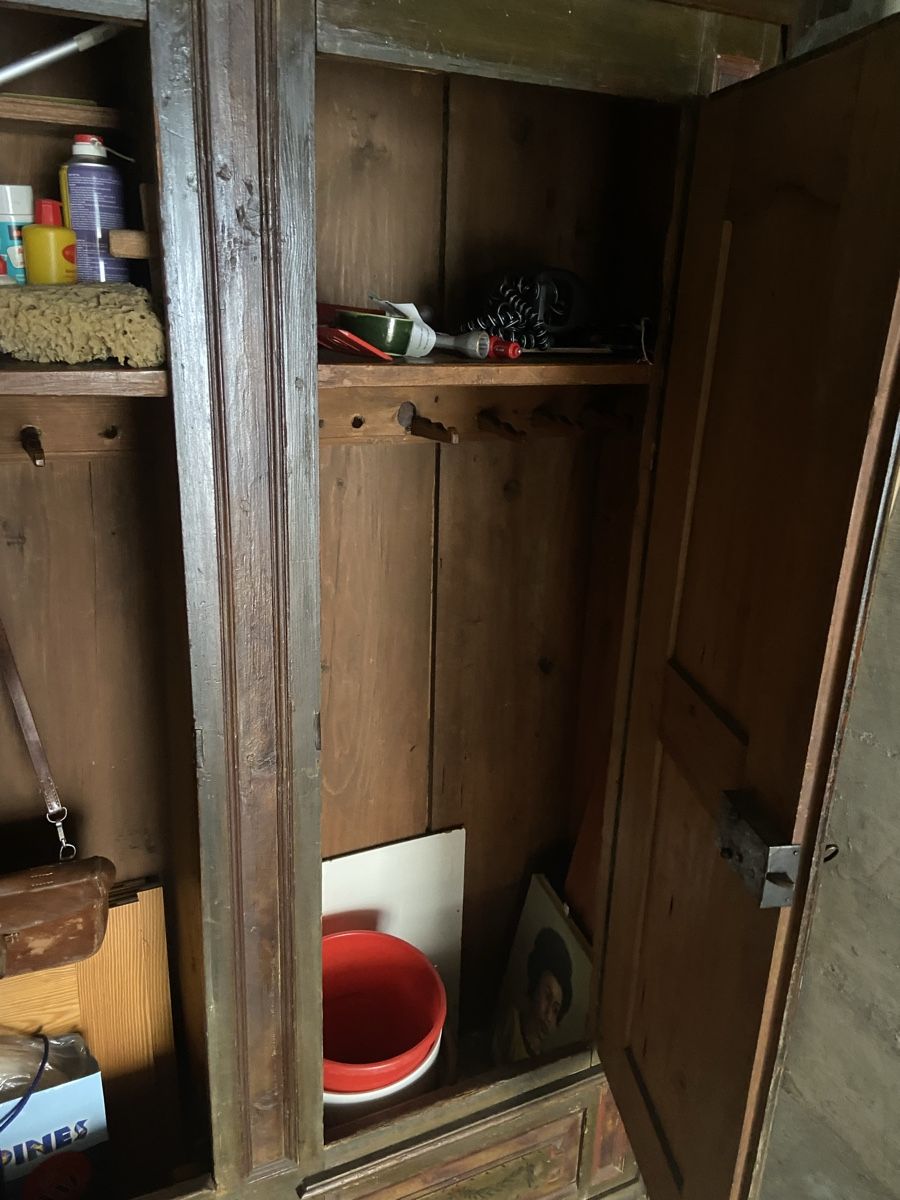 Armadi: Antiker Bauernschrank – Usato da Reinach BL venduto da LC22 5