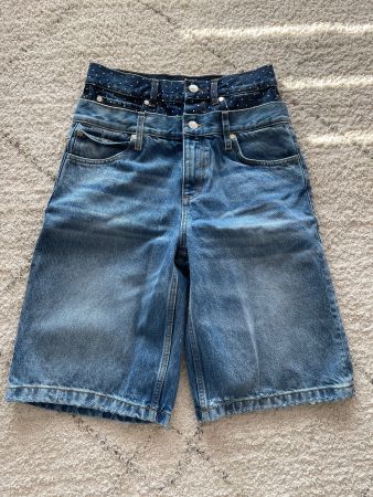 Sandro Jeans-Shorts / Bermuda – Denim mit Strassdetails