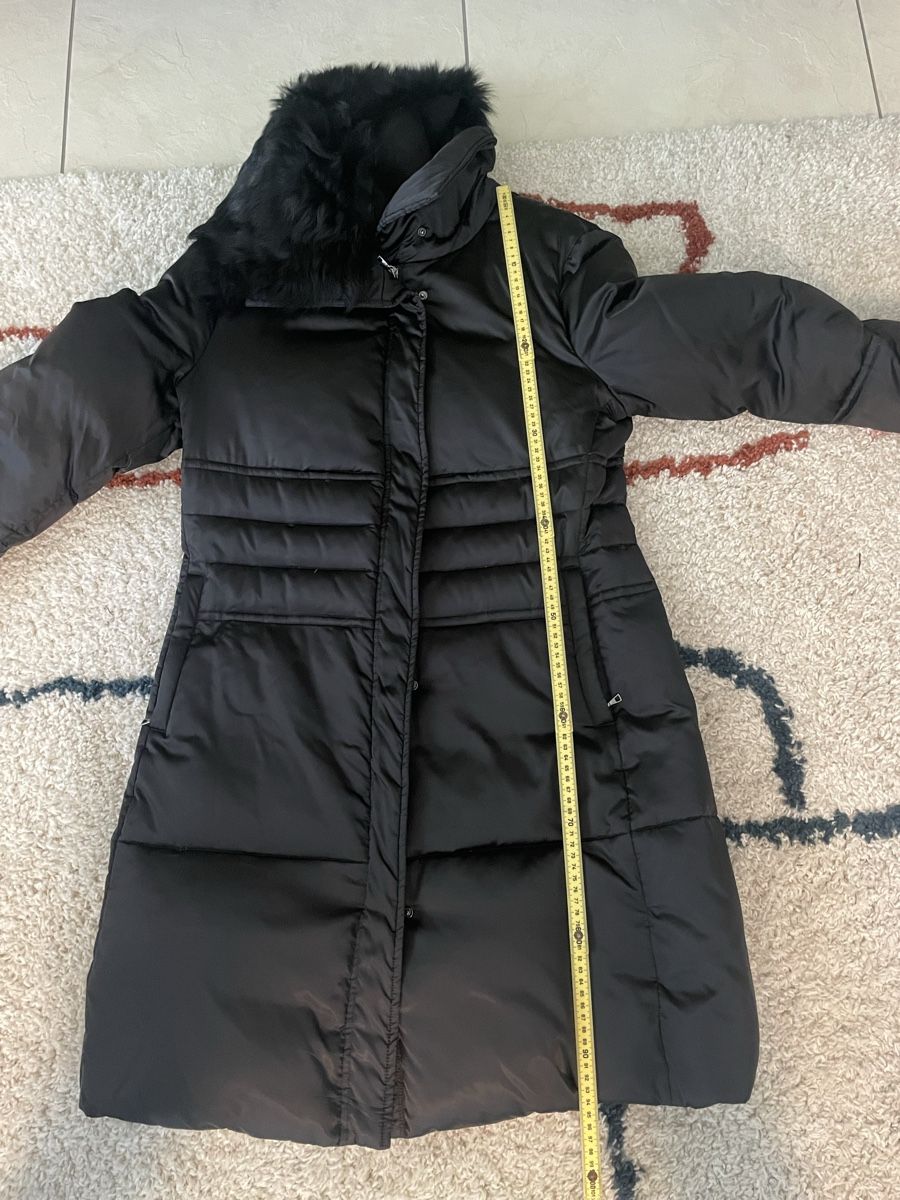Strenesse Mäntel: Strenesse Down Coat with Fur Collar  Size M – Gebraucht aus Richterswil von Prangins9 5