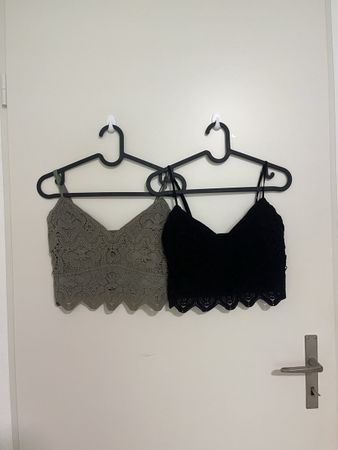 green & black stradivarius lace crop top