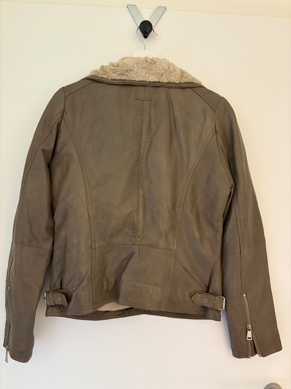 Giacche: Veste cuir Freaky Nation doublée fourrure, taille M – Nuovo (secondo la descrizione) da La Plaine venduto da Biliblue 1