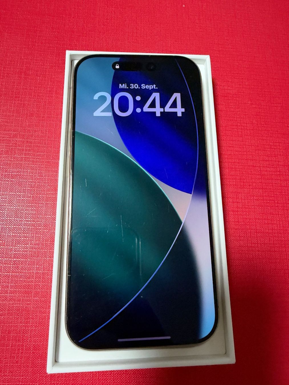 Apple Handys / Smartphones: IPhone 16 Pro 128GB – Gebraucht aus Zürich von Marmotta03 8