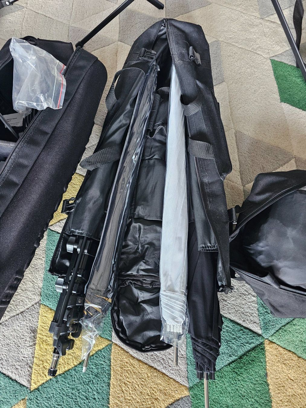 Poster & Bilder: Complete Elinchrom Studio Lighting Set – Excellent Condition – Gebraucht aus Zürich von gst_6rzn 4