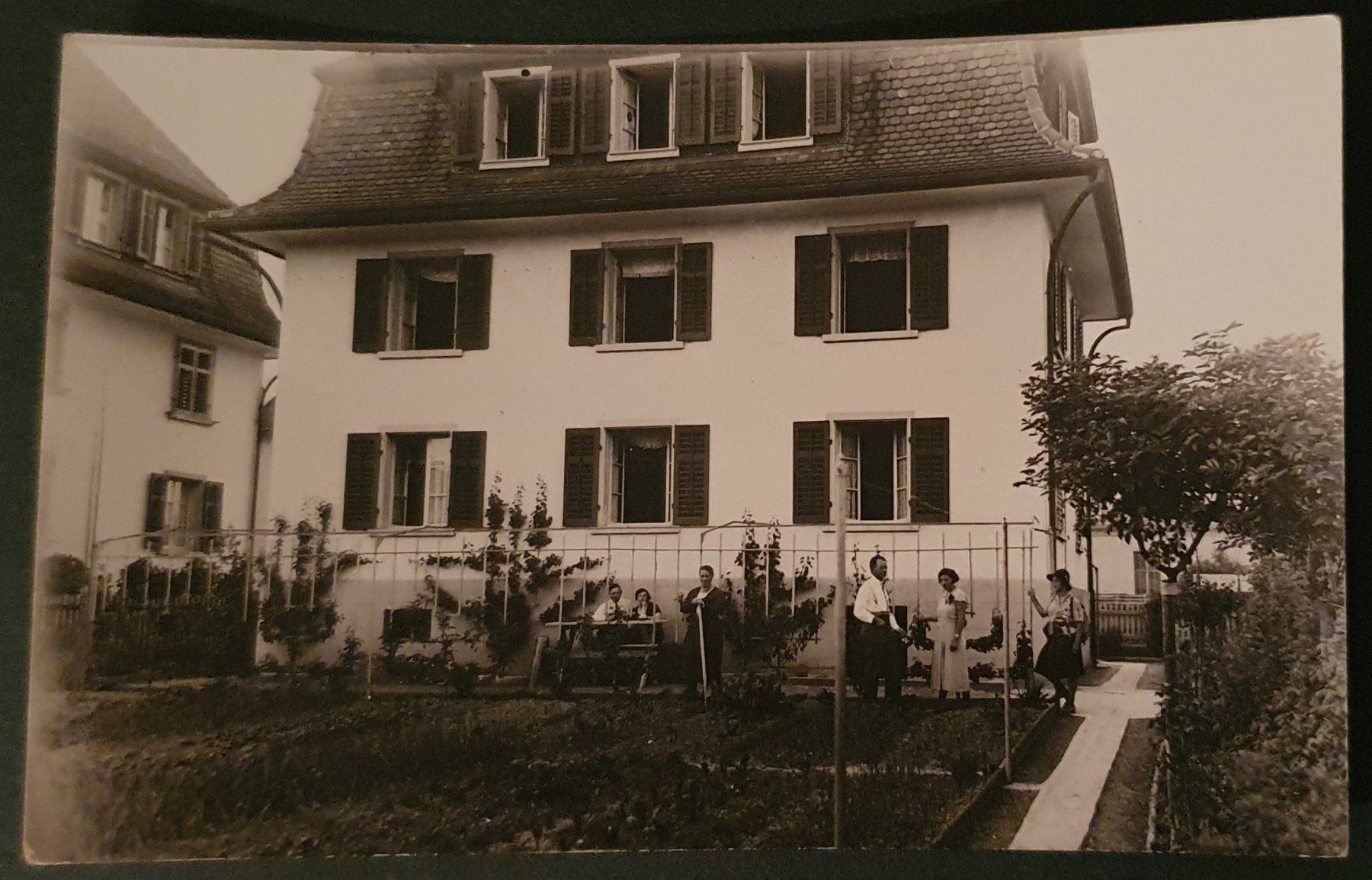 Ansichtskarten: Zug - Wohnhaus,  belebt 1934,  TOP – Gebraucht aus Kreuzlingen von Rschweiz1