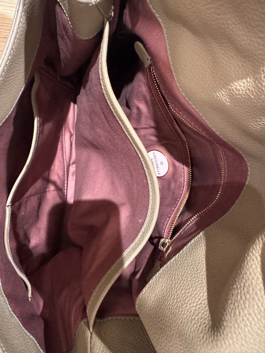 Coccinelle Borse da donna: Handtasche Coccinelle – Usato da Davos Platz venduto da mbe_r5tv 4