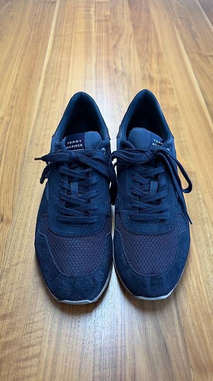 Tommy Hilfiger Scarpe da uomo: Original Tommy Hilfiger Sneakers < === – Usato da Zug venduto da Sirrider 1