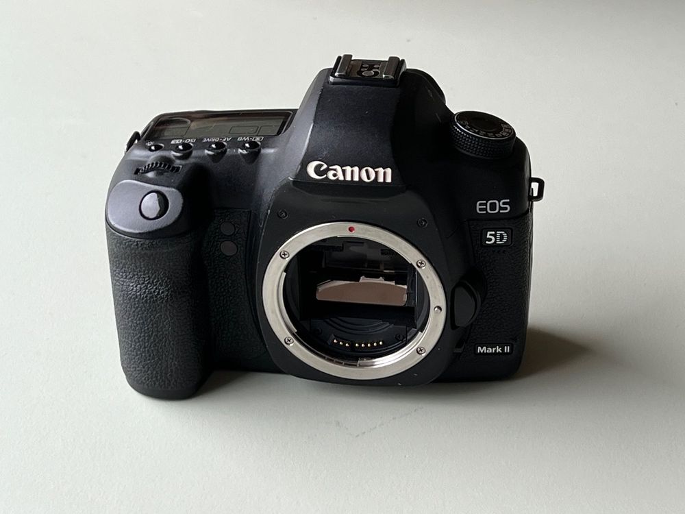 Dipos Displayschutzfolie Für Canon EOS 5D Mark II – Kratzfest, Blasenfrei, Made In Germany