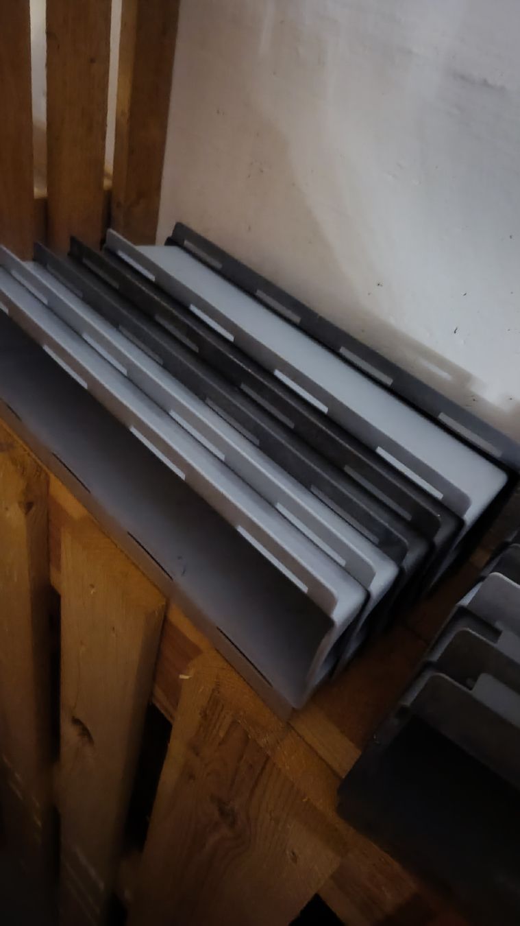 Pallets: 2 Holzpalette mit Blumenkisten – Usato da Zürich venduto da rockwellautomation 1