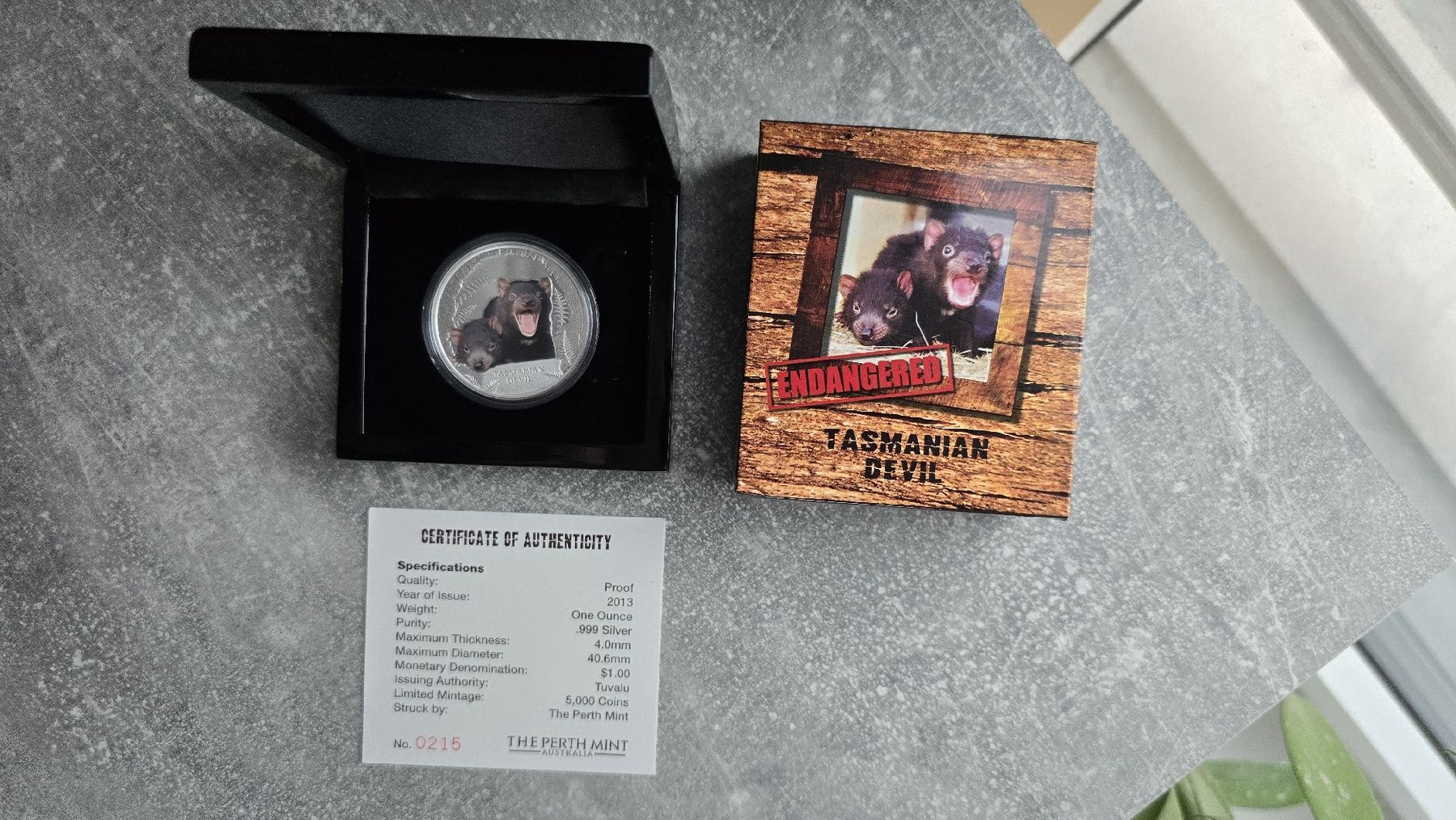 Alle Münzen: Tasmanian Devil 1 oz Silver Proof 2013 Color Endangered – Neu (gemäss Beschreibung) aus Petit-Lancy von SilverCoinCoin
