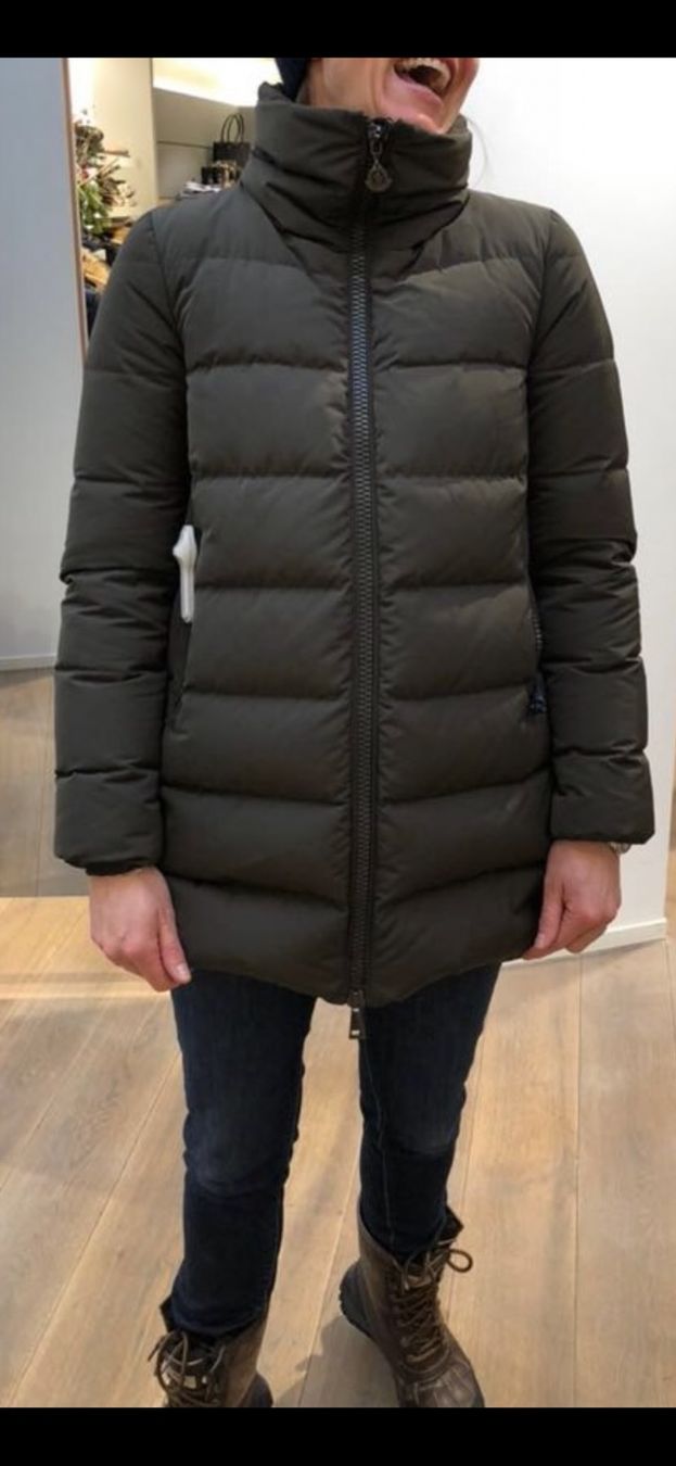 Moncler Giacche: Moncler Daunenjacke dunkelgrün – Usato da Uitikon Waldegg venduto da chrigi.ruch 9