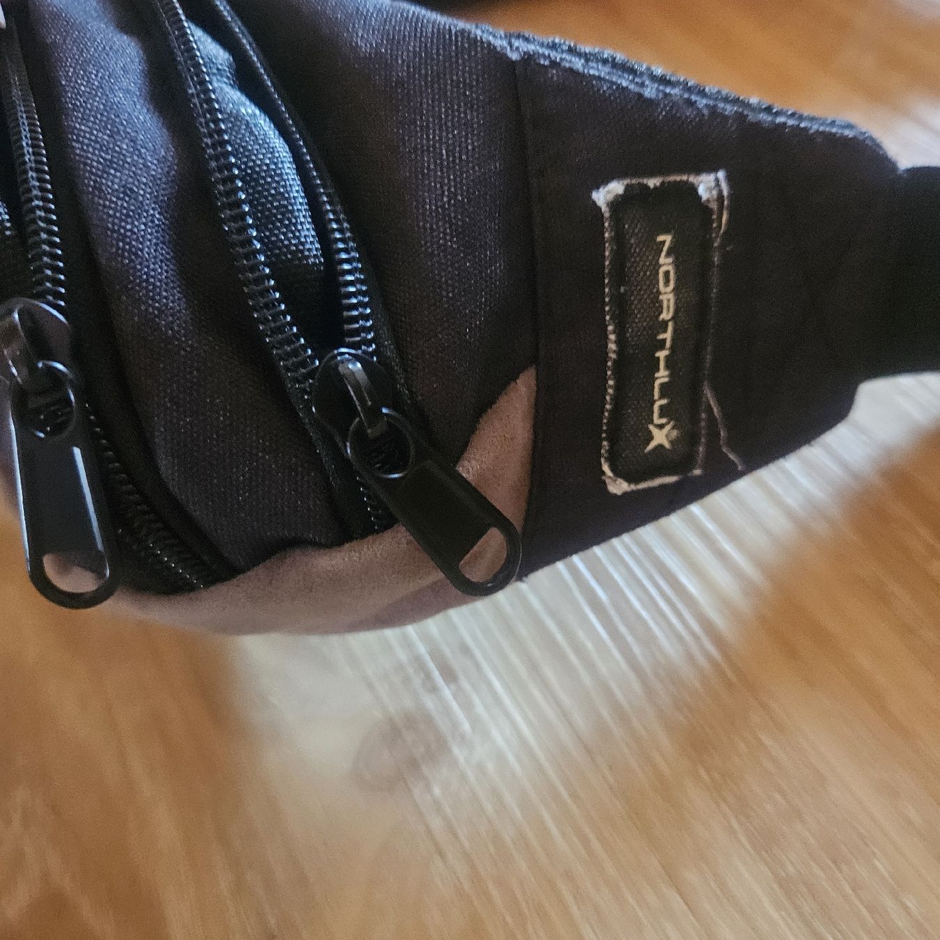 Sacs: Schwarze Bauchtasche Northlux - NEU – Neuf (Voir description) à Eglisau par kaya024 3