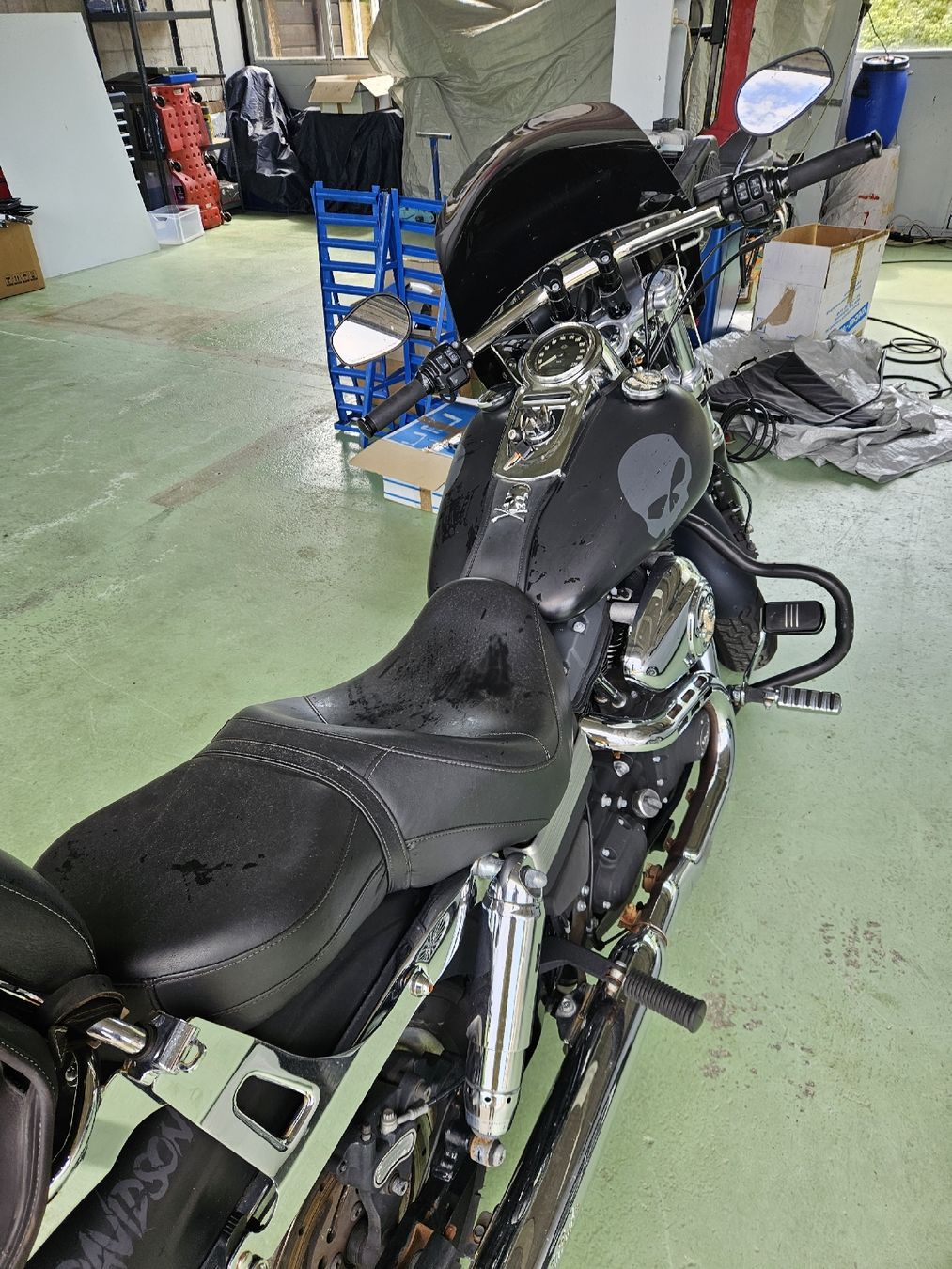 Chopper: Harley-Davidson Dyna Bobber noire,prete pour la route – Usato da Puidoux venduto da dav_n6gv 2