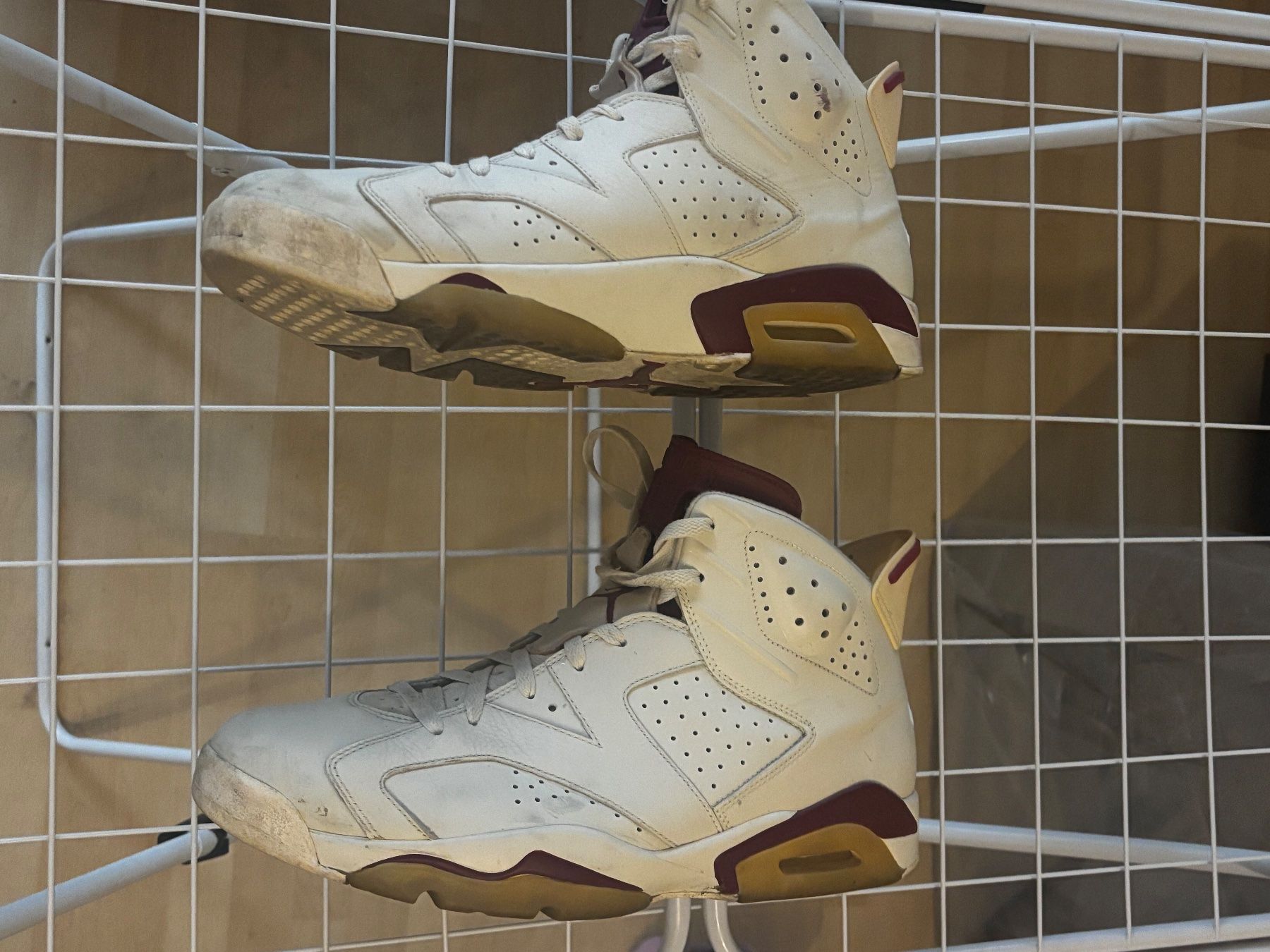 Jordan Chaussures hommes: Jordan 6 Maroon Grösse 48.5 – D'occasion à Domat/Ems par J70_7 1