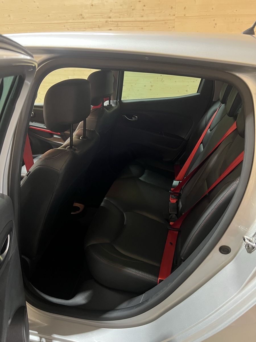 Renault Automobili: Renault Clio RS Automat 2016 – Usato da Thayngen venduto da Kevin1505 7