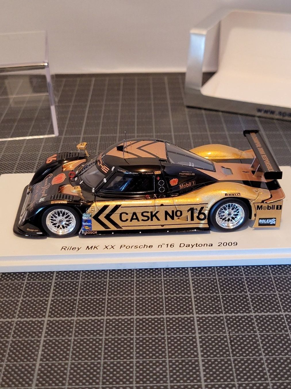 Porsche Modellini d'auto: Porsche Riley MK XX – Nuovo e nell'imballaggio originale da Chézard-St-Martin venduto da AlPat-Collections 3