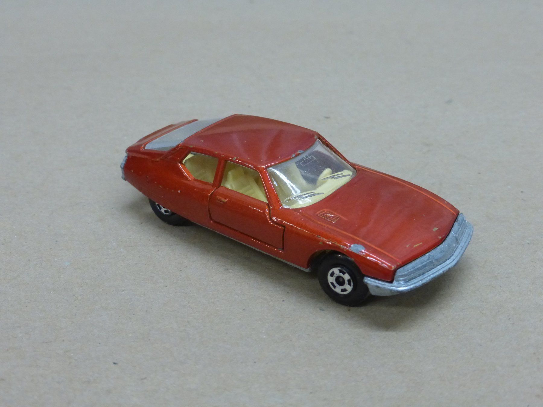 Modellini d'auto: Matchbox Citroen SM rot Modellauto – Usato da Gempen venduto da Smokie72