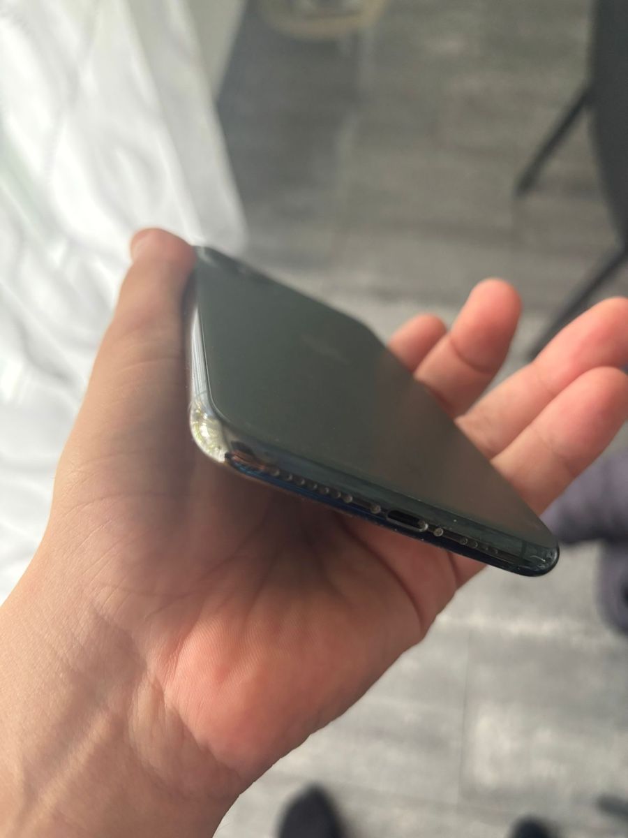 Apple Telefoni cellulari / Smartphones: iPhone 11 Pro Max Midnight Green – Usato da Menziken venduto da AdrianoM235i 6