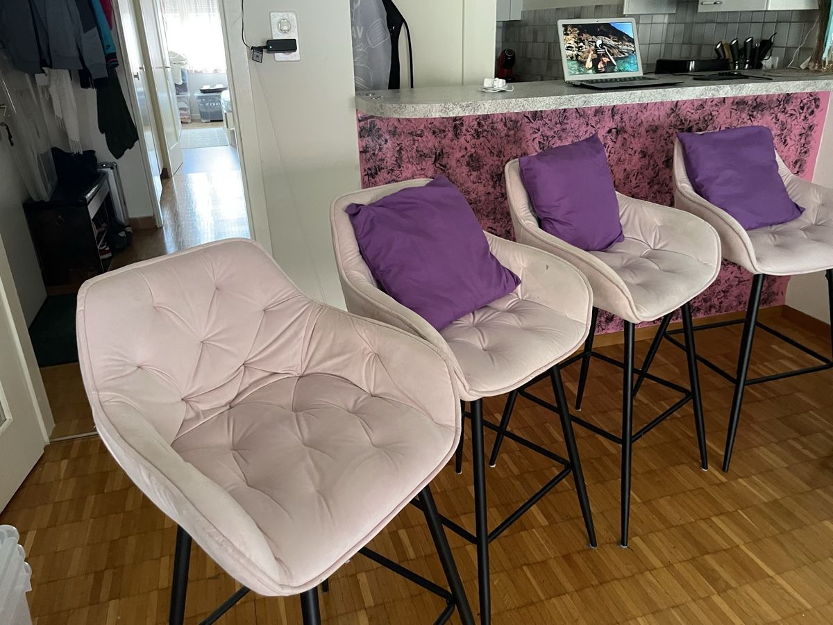 Tabourets: Zum verkaufen 4 Hocker  – D'occasion à St. Gallen par fro_ks8w 1