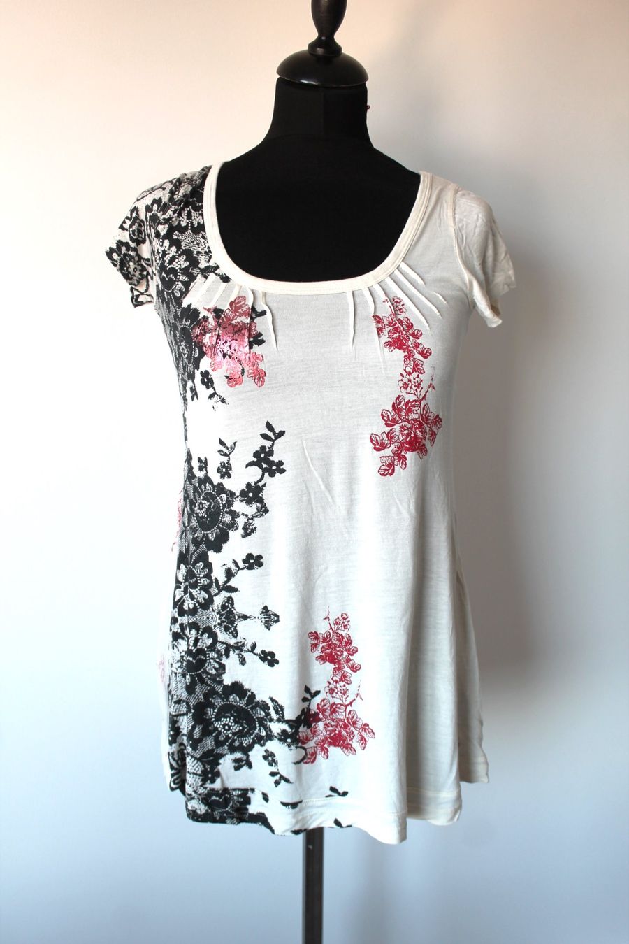 Desigual T-Shirts: T-Shirt DESIGUAL taille M – Gebraucht aus Chez-le-Bart von jasse