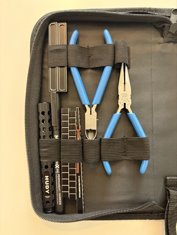 XLX - Set di 28 strumenti di base per modellatore Gundam, kit di attrezzi con scatola di plastica per hobby, montaggio e riparazione di edifici fai da te