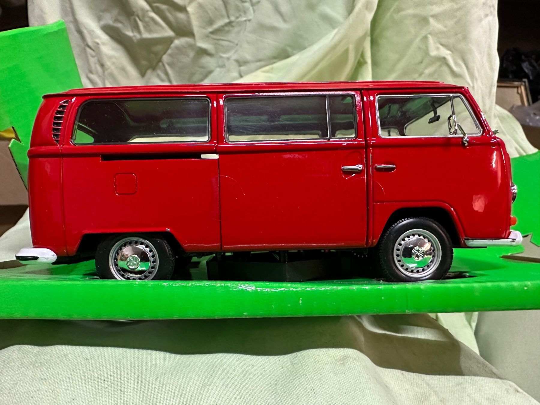 Volkswagen Modellautos: Vw bus t2 Oldtimer classic – Neu (gemäss Beschreibung) aus Reinach AG von rares75 1