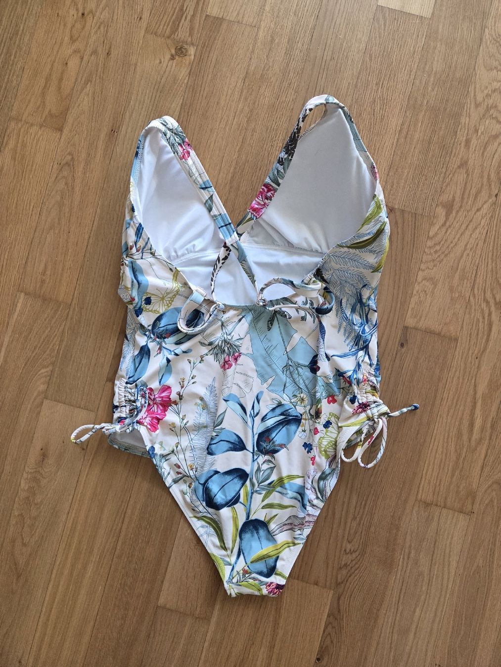 Triumph Badekleider & Bikinis: Badeanzug Triumph Gr.M – Neu (gemäss Beschreibung) aus Stansstad von Urs-_6362 3