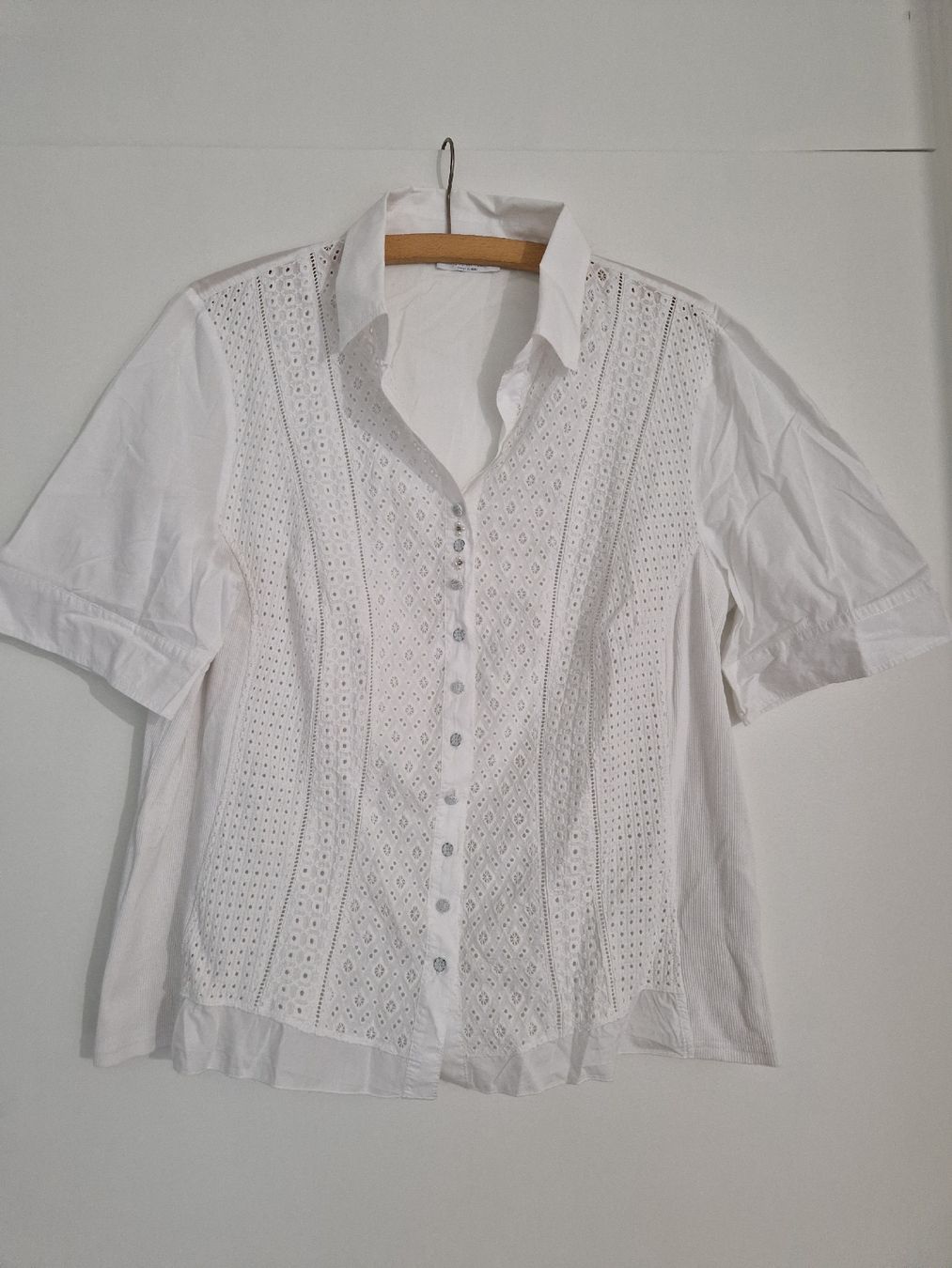 Peter Hahn Blusen: Bluse Gr. 48, kurzarm, von Peter Hahn, mit Strass-Knöpfe – Gebraucht aus Arlesheim von Vera6 2