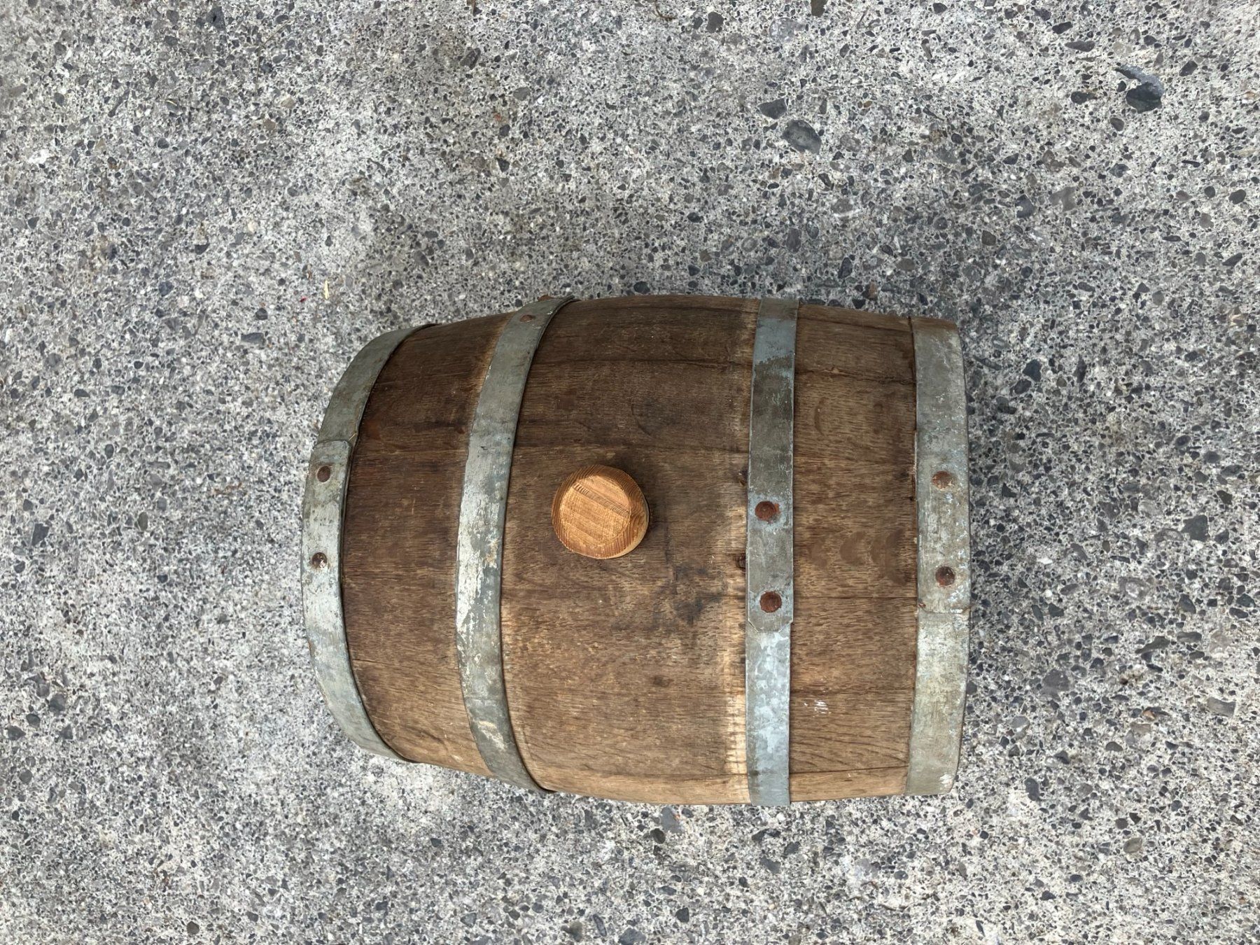 Accessoires: Eichenfass Antik – D'occasion à Küssnacht am Rigi par Bux01