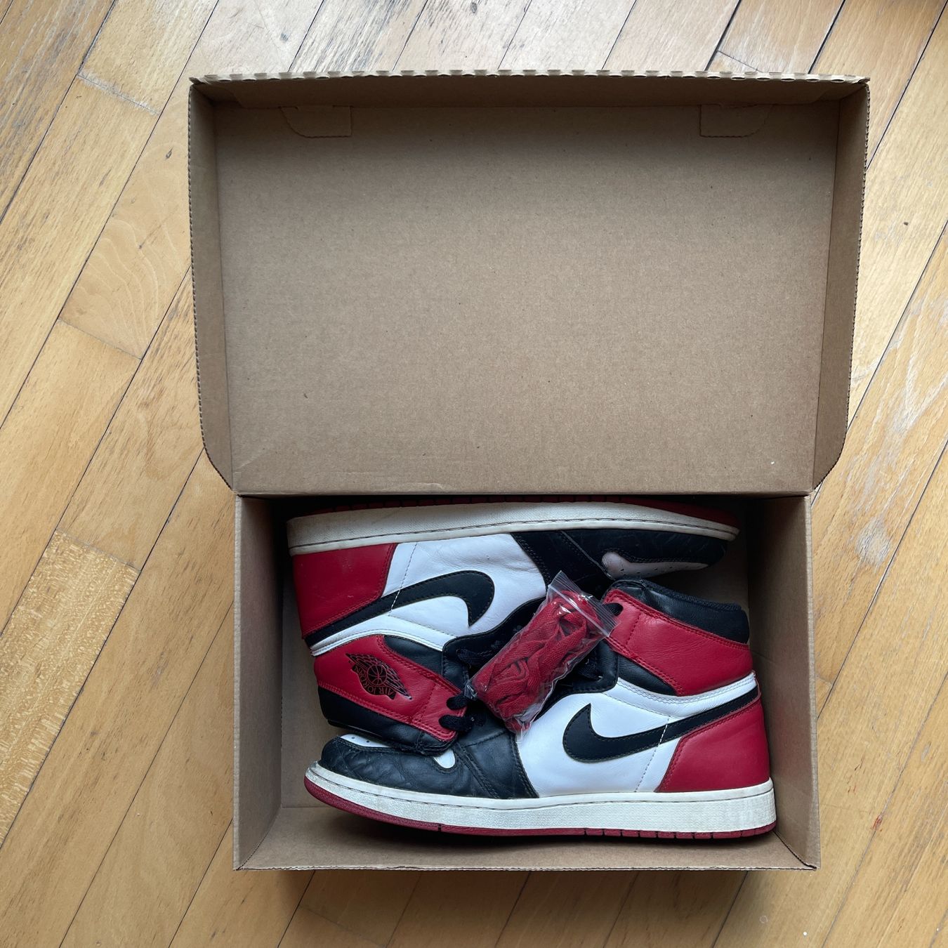 Jordan Scarpe da uomo: Air Jordan 1 Retro High OG 'Black Toe' Gr.45.5 – Usato da Gockhausen venduto da max_t9mh 5