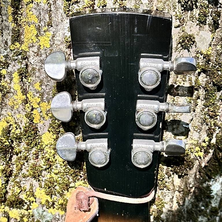 Strumenti musicali: DOBRO OMI 33D  1972  Ex. Steve Howe Yes – Usato da Carouge GE venduto da Domblo 5