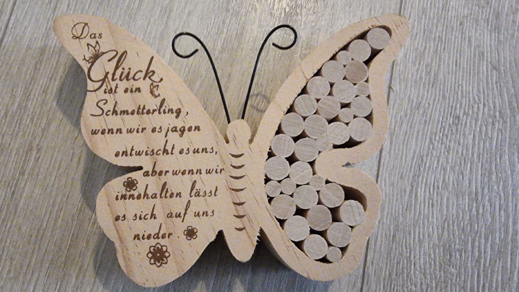 Statuette: Schmetterling holz deko mit Spruch – Nuovo (secondo la descrizione) da Wigoltingen venduto da Zuckerfee84