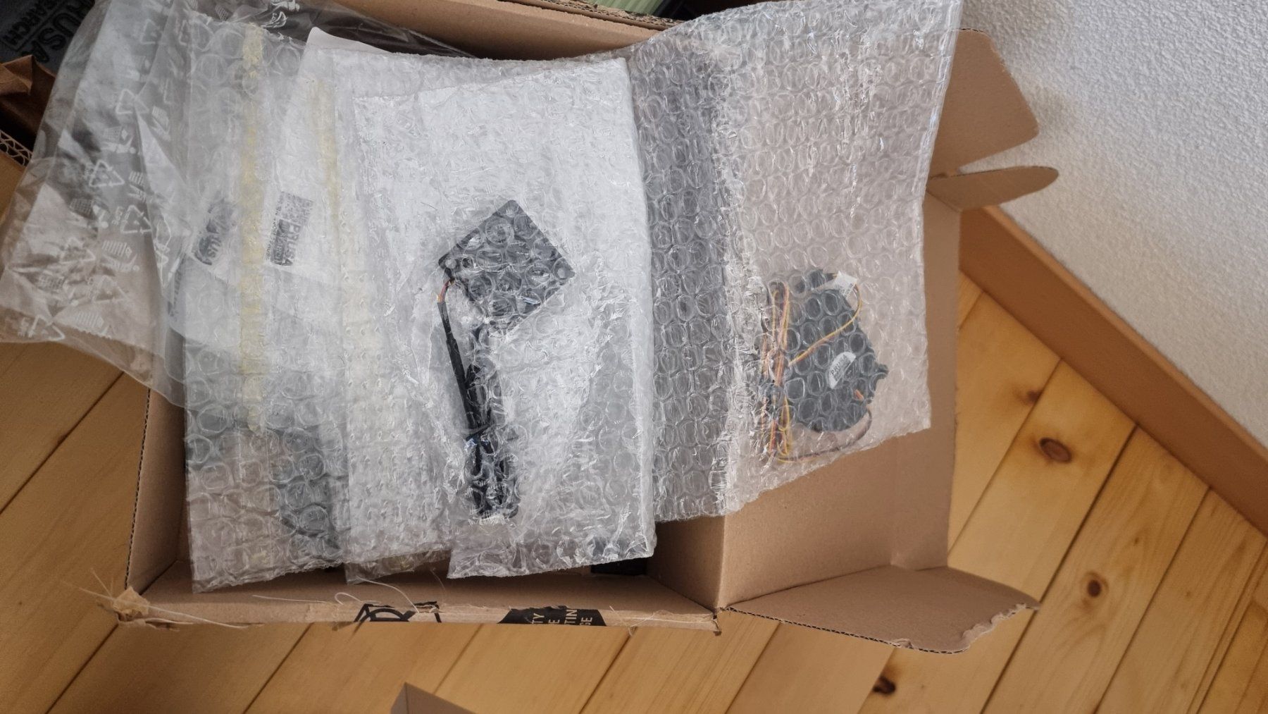 Prusa Stampanti 3D: Prusa MK3S+ 3D Drucker inkl. MMU2S-Kit – Usato da Lengnau BE venduto da darkangel94 8
