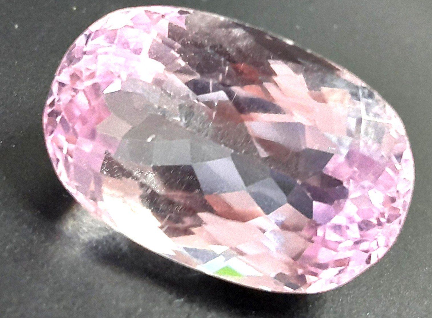 Pietre preziose: SPLENDIDE Kunzite 21.28 ct - Valeur 2'550.- Fr – Nuovo (secondo la descrizione) da Grimisuat venduto da Valgem 2