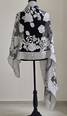 Schal mit Blumenmuster 100% Viskose neu