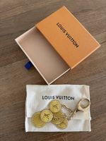 Louis Vuitton Anhänger Münzen Gold guter Zustand