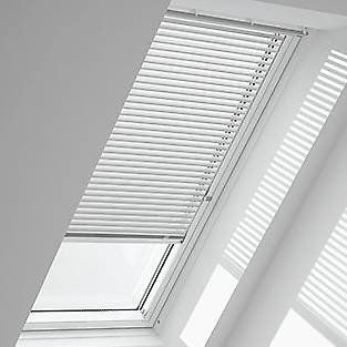Velux Markisen: Velux Lamellenstoren – Gebraucht aus Grafenried von raemu_b2000