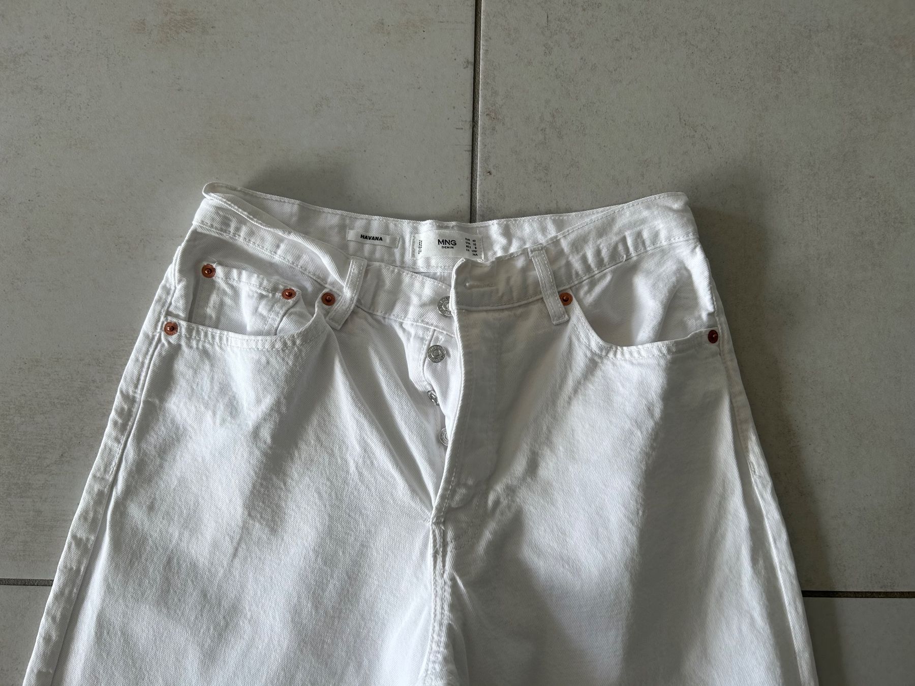 Mango Jeans: Jeans Mango Havana – Usato da Courrendlin venduto da loko2910 1