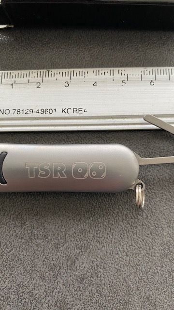 Couteaux de poche: Petit couteau gris avec logo TSR – D'occasion à Meyrin par Abac007 1