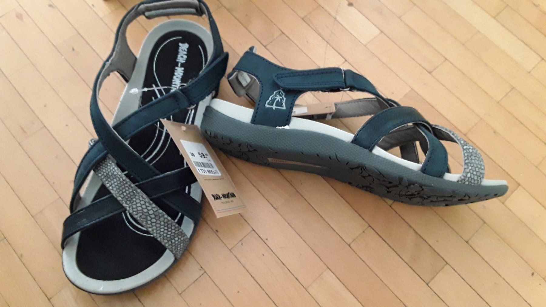 Scarpe da donna: Neu beach mountain sandalen gr 36 – Nuovo e nell'imballaggio originale da Dagmersellen venduto da L.Ga. 1