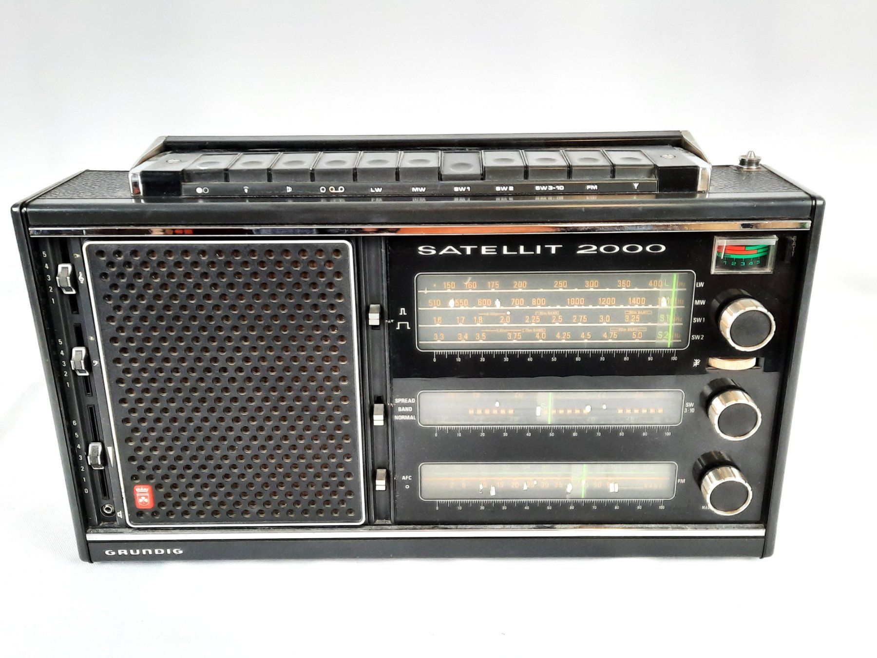 Grundig Radios: GRUNDIG Satellit 2000 – Defekt aus Beinwil am See von Restwert_Beinwil 1