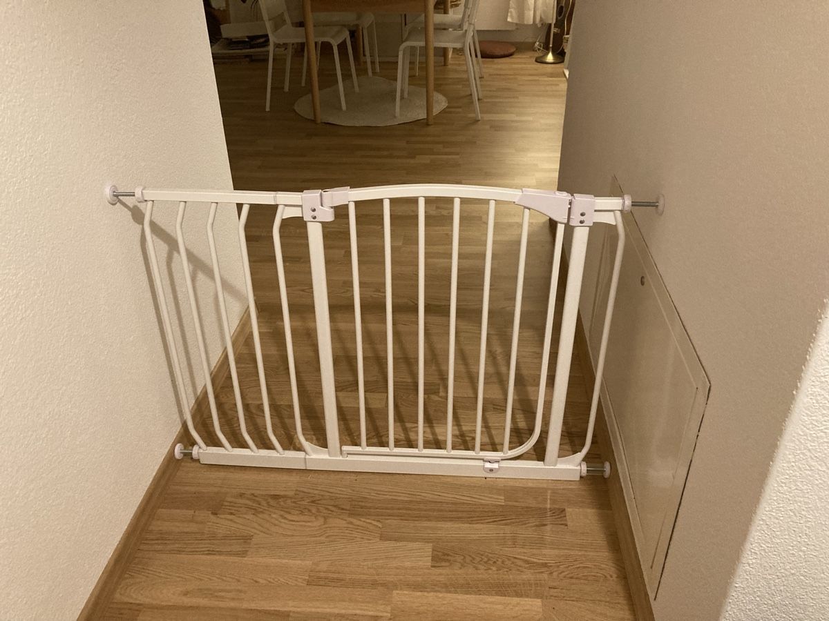Altro: Tuergitter Treppenschutzgitter, 72-83cm – Nuovo e nell'imballaggio originale da Hinwil venduto da bolmar1006