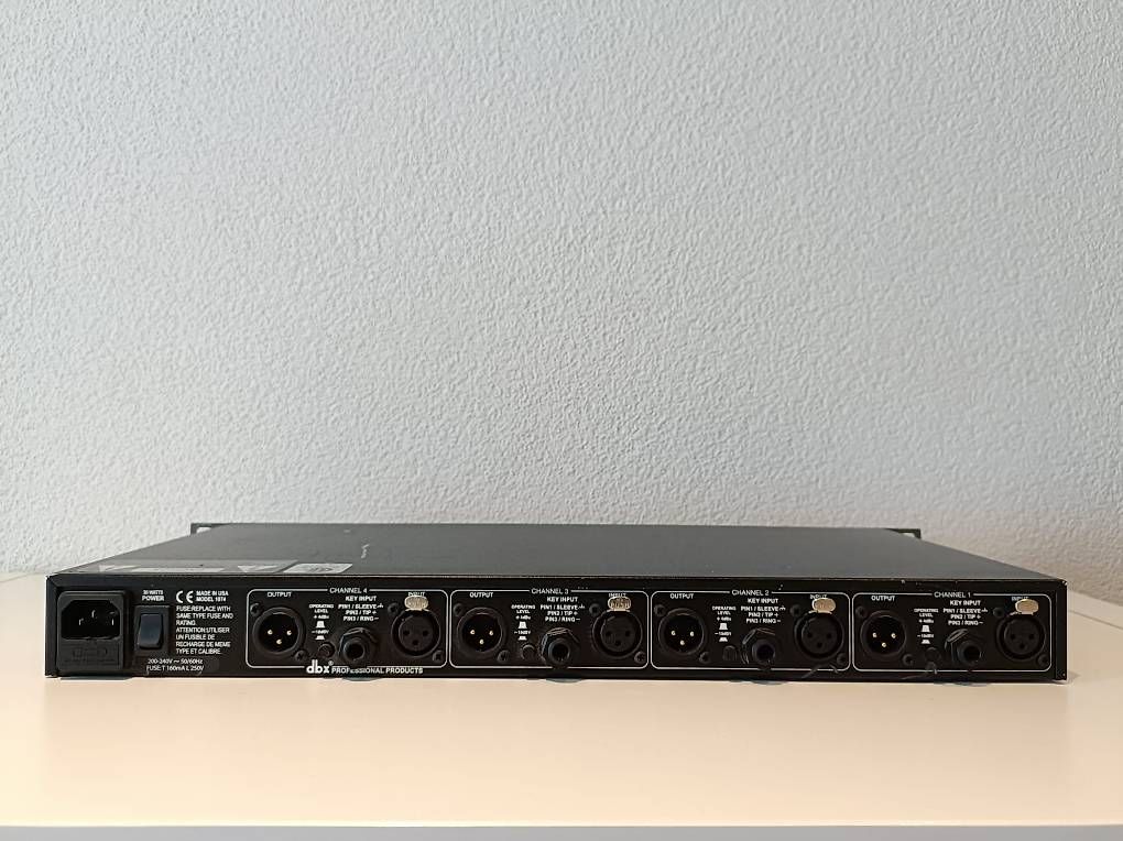 Strumenti musicali: dbx 1074 Quad Gate – Usato da Uffikon venduto da luk_lj6m 1