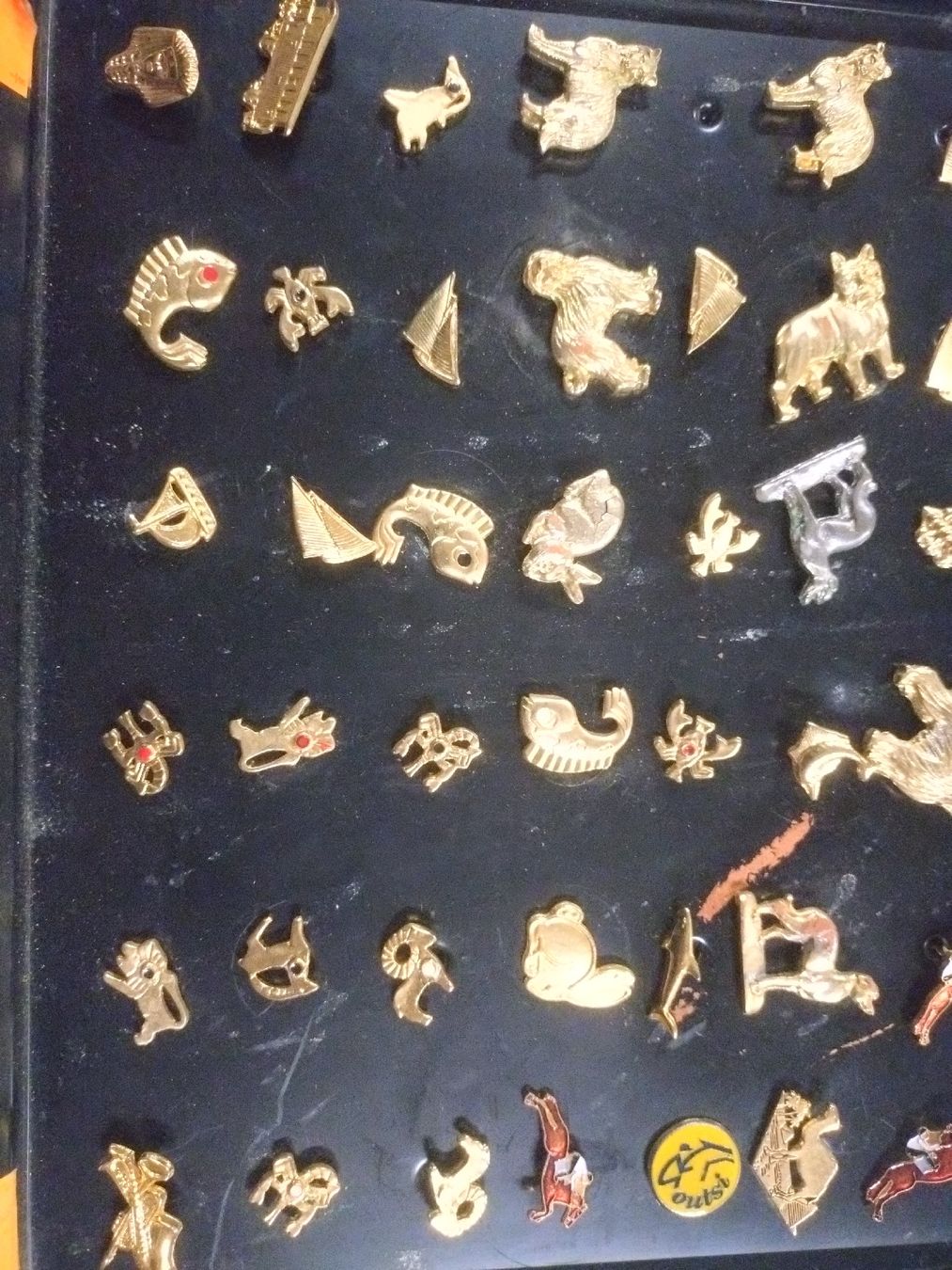 Plaketten & Abzeichen: Collection de Pins divers  Doors Megadeth 70+ pièces – Gebraucht aus Farvagny-le-Grand von LaCaverne 3
