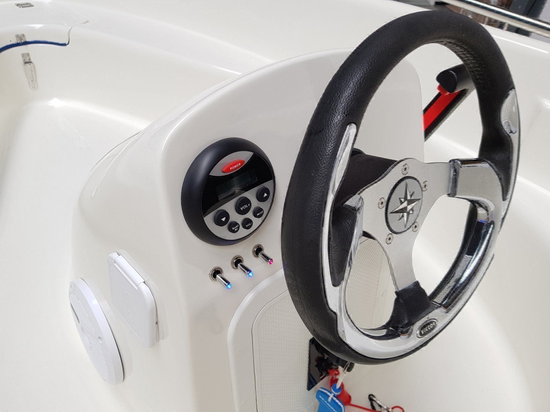 Crescent Barche: Motorboot 20PS.plus Trailer zu verkaufen. – Usato da Hallwil venduto da Dracco 7